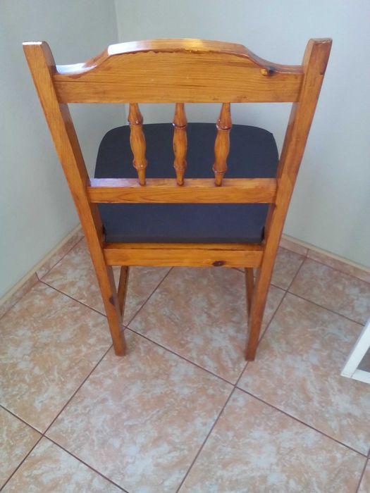 Чамов трапезен стол