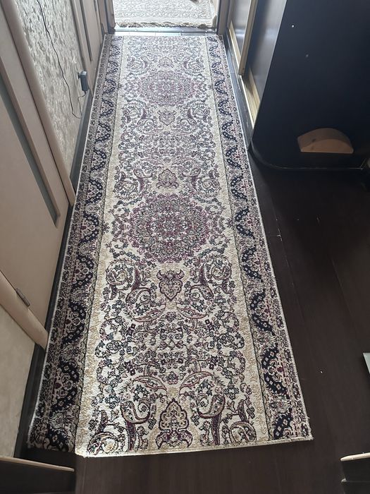 Продам дорожки в прихожую