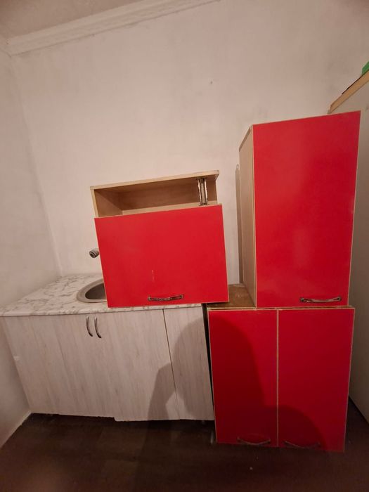 Кух гарнитур мен холодильник