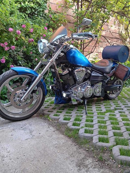 Motocicleta Yamaha Raider XV1900 chopper cruiser american