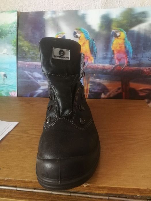 Продам мужские сапоги