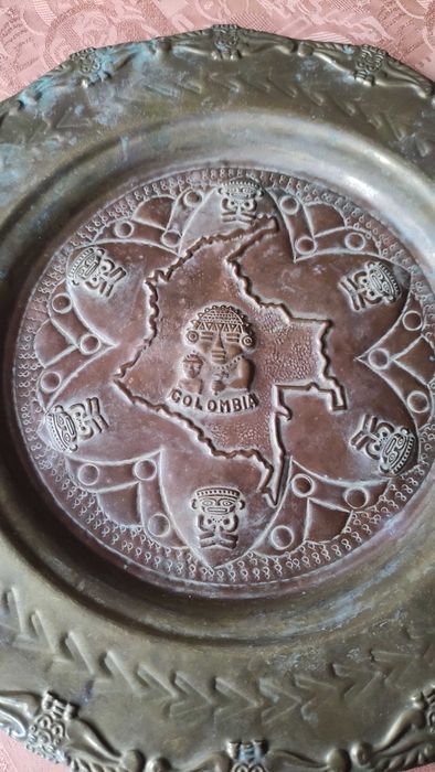 Стари стенни чинии от мед и месинг