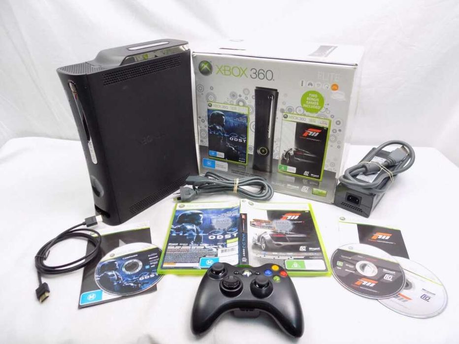 продам  XBOX 360 ELITE  с играми  в отл состоянии.читает диски