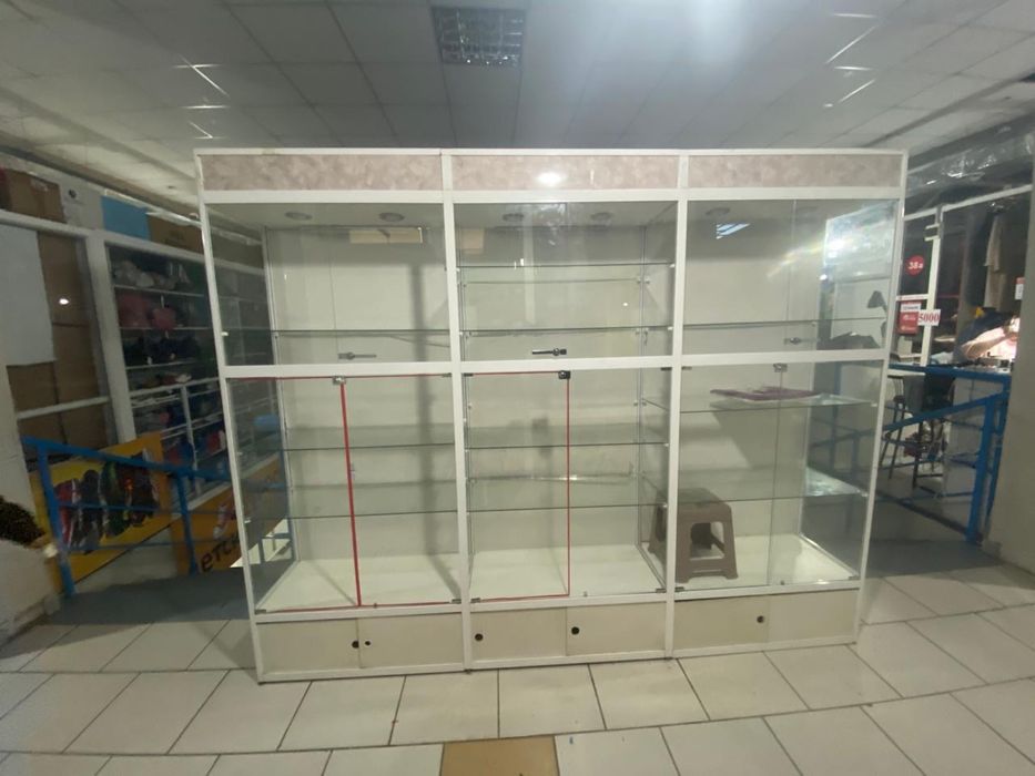 Продам витрину в хорошем состоянии