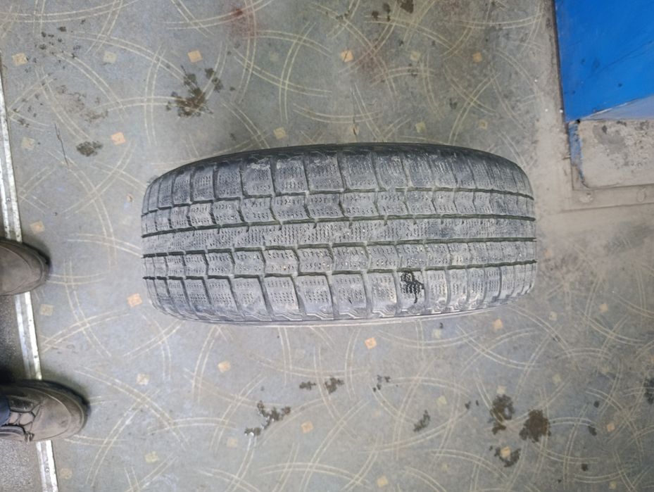 Продам пакрышку шину