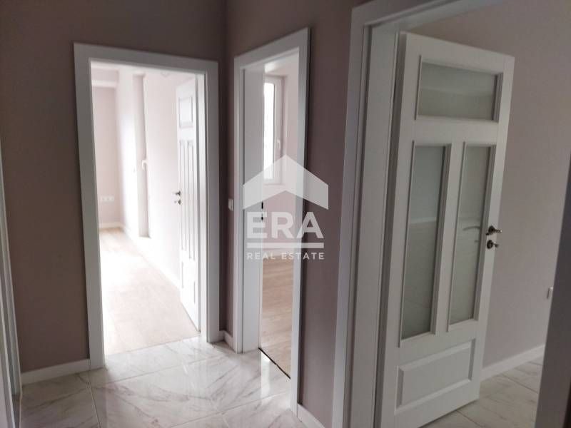 Продава се Тристаен апартамент в к.к. Св.Св. Константин и Елена - 114 кв.м за 1867 €/кв.м - Снимка #1