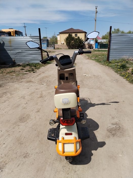 Продам электрон скутер танк 108