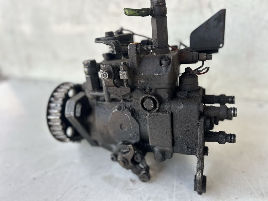 Гнп помпа за фолксваген Т4 транспорет 2,4д 5цил/GNP za VW T4 2,4d 5cil