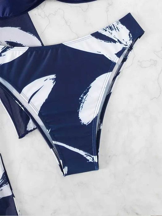 costum baie- 3 piese  L