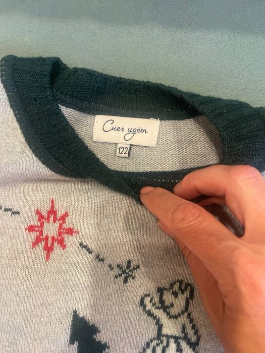 Свитер для девочки или мальчика на 5-6 лет