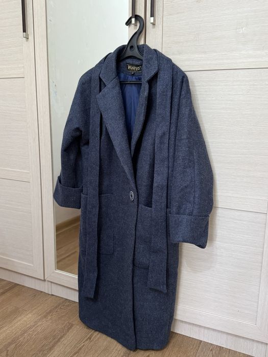 Продам пальто демисезоннее