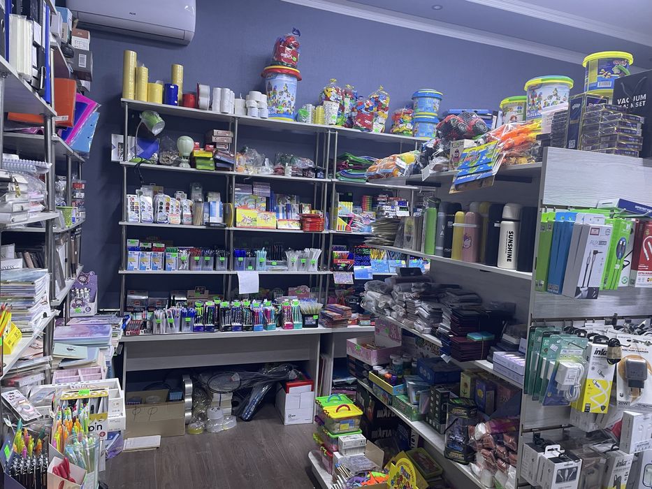 Канцтовар магазин сотилади