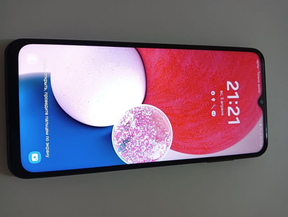 Продам Телефон  САМСУНГ  А 13..