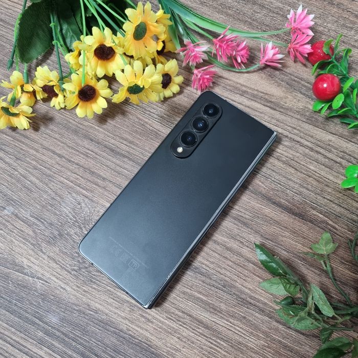 Samsung Galaxy Z Fold 4