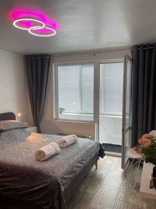 Дава се под наем Двустаен апартамент в София, Център - 60 кв.м за 880 € - Снимка #3