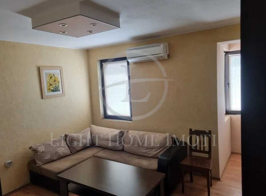 Продава се Двустаен апартамент в Пловдив, Христо Смирненски - 55 кв.м за 1185 €/кв.м - Снимка #1