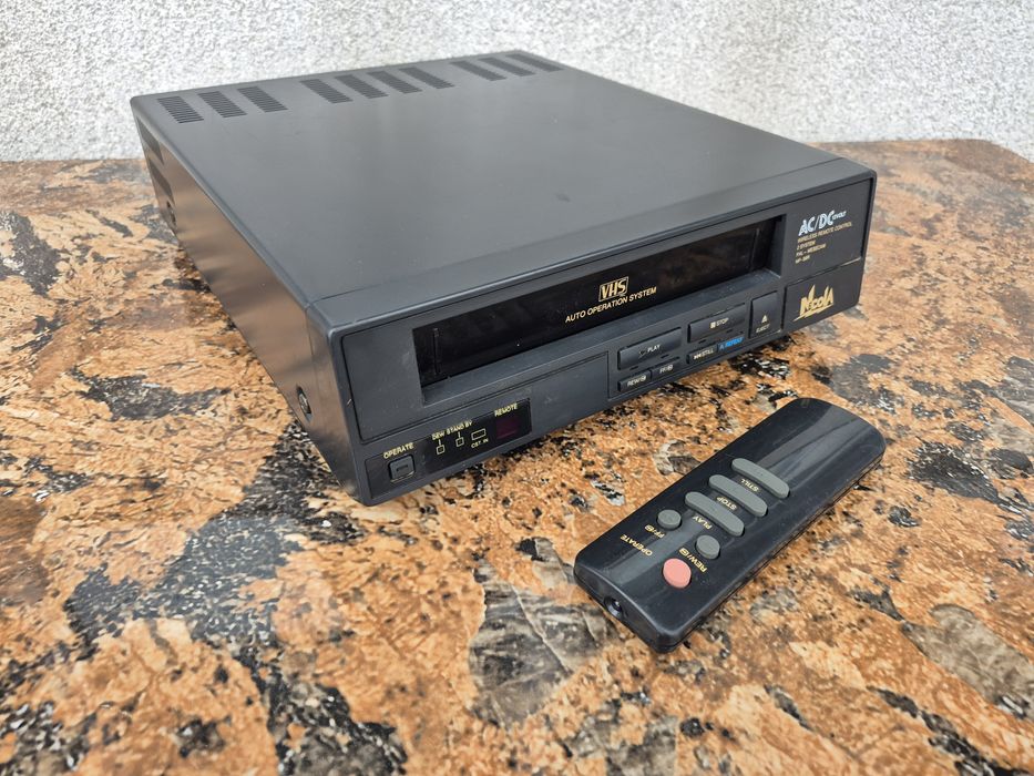 Vând video marca NECOLA model NP89R