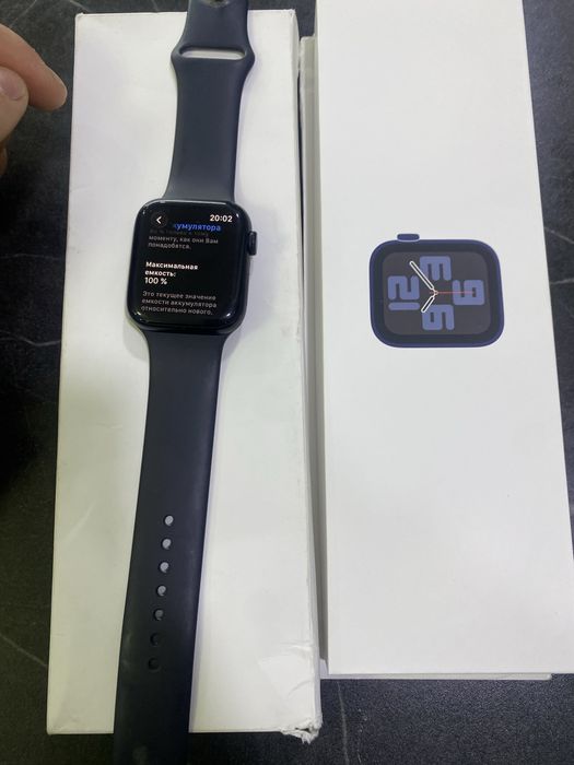 Продам apple watch se 2