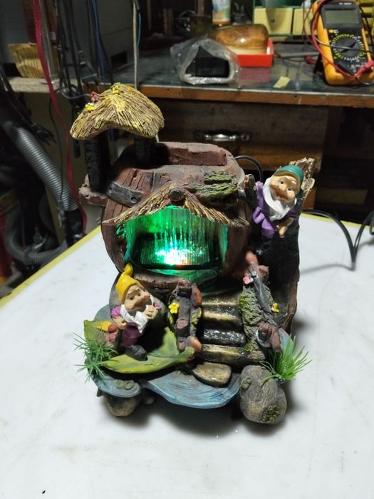 Водопадный домик сувенир