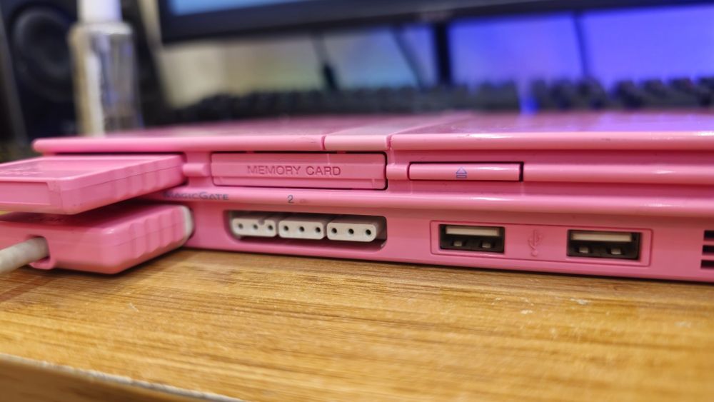 Sony Ps2 pink limited edition playstation 2