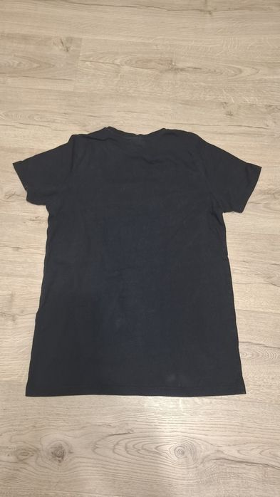 Продавам Ellesse тениска