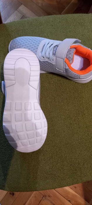 Нови маратонки 29 номер