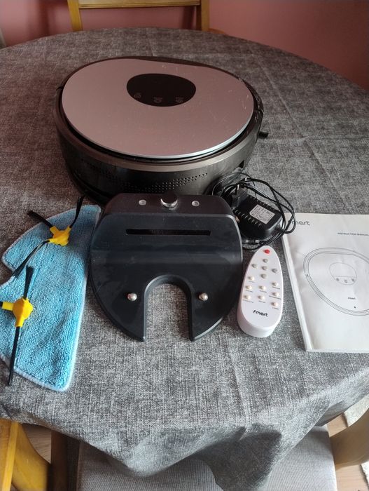 Fmart прахосмукачка робот