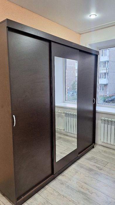 Продам шкаф-купе