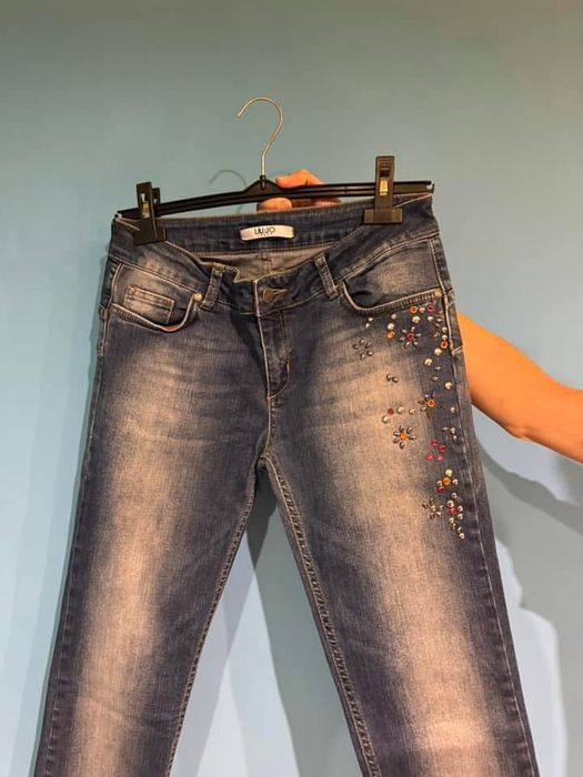 Дънки Liu Jo с камъчета