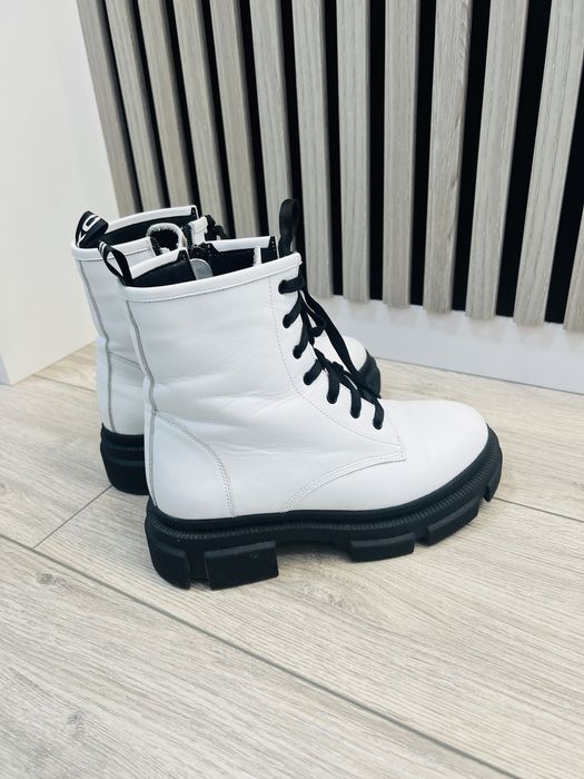 Ghete din piele naturală