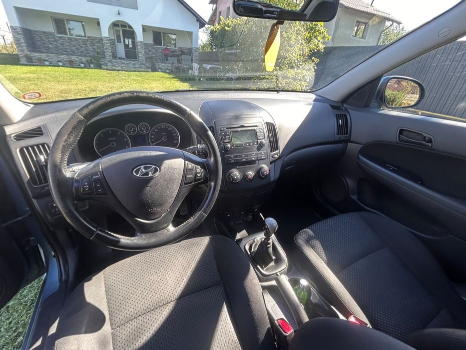 Hyundai i30 (2010) • 1.6 CRDI