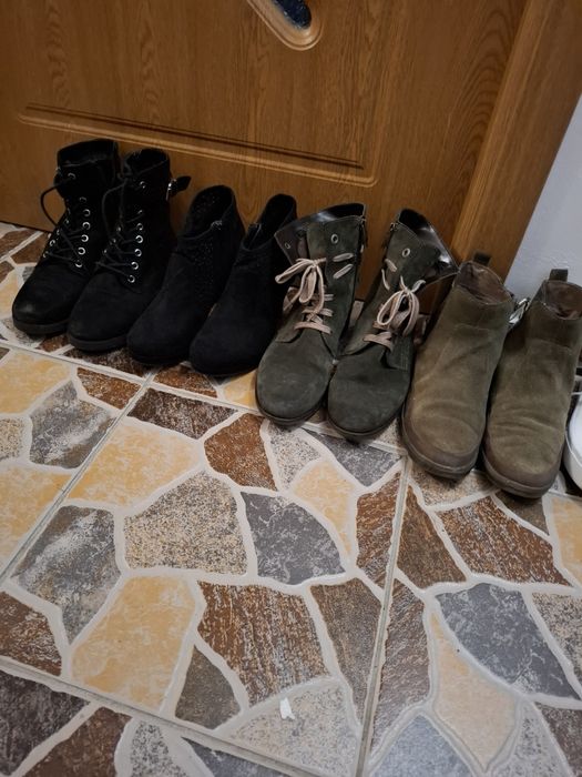 Vând încălțăminte