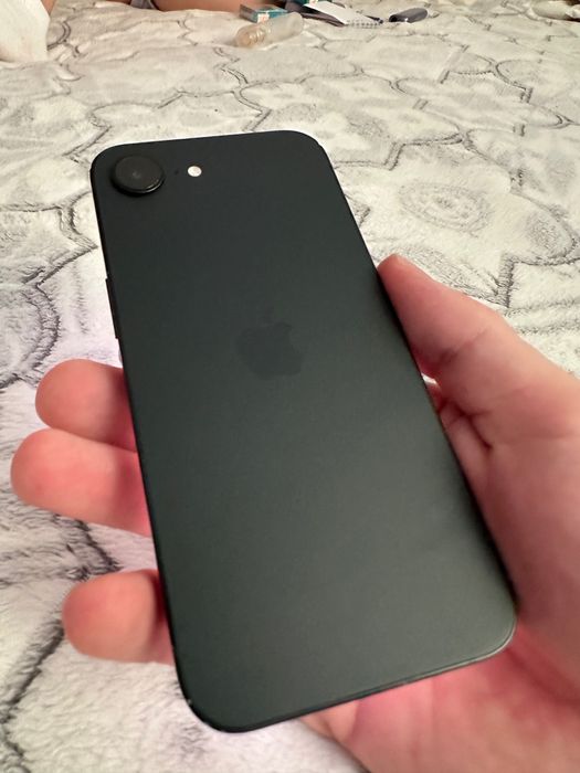 iPhone 16e 128 97%