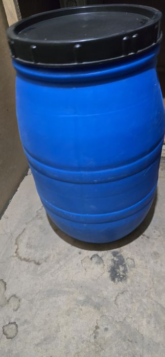 Пластиковая бочка