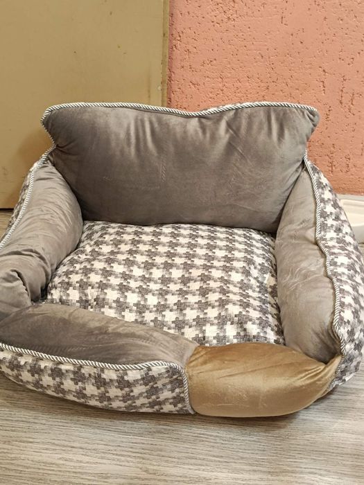 Сладки  пола,,панталон и сако,еко кожа .