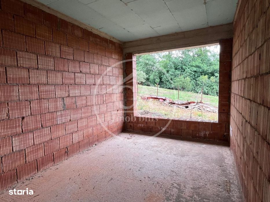 Casă cu 4 camere de vânzare în Hidișelul de Sus, Bihor