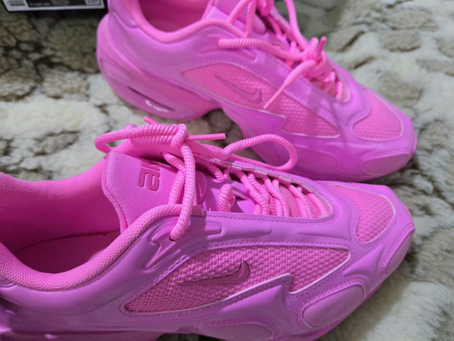 Nike WMNS Air Max Muse уникални електриково розови нови нов модел 38.5