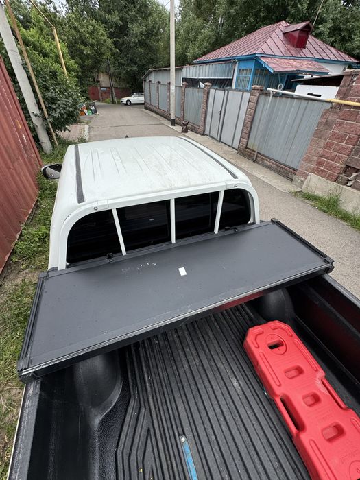Крышка на пикап кузова