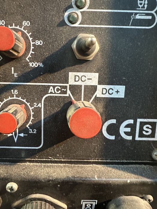 Aparat de sudura AC/DC  Castolin produs de Fronius