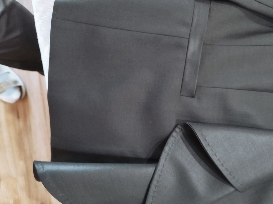 Елегантни, стилни дамски костюми на Чичолина р-р50 и Жана Жекова