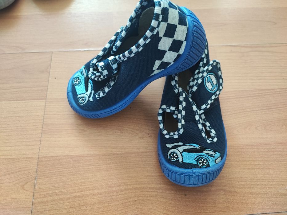 Детски пантофи за момче различни размери