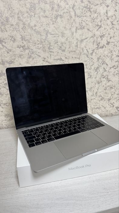Mac book pro 13.