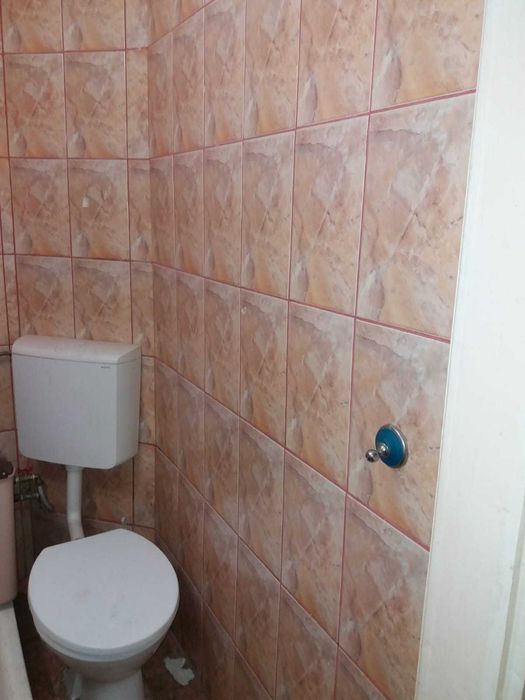 Dau în chirie garsoniera zona Rogerius, 17 mp, mobilată și utilată