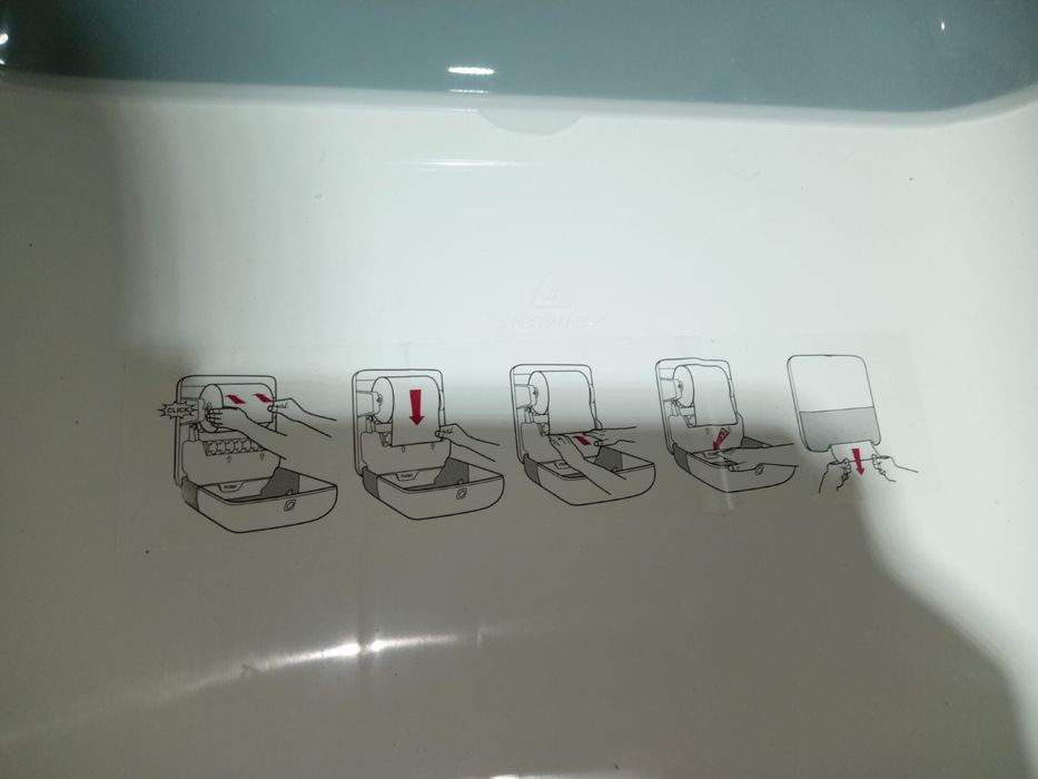 диспенсер бумажный полотенце