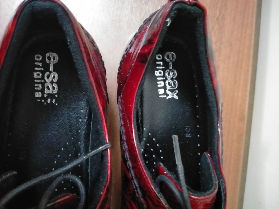 Продам женскую обувь