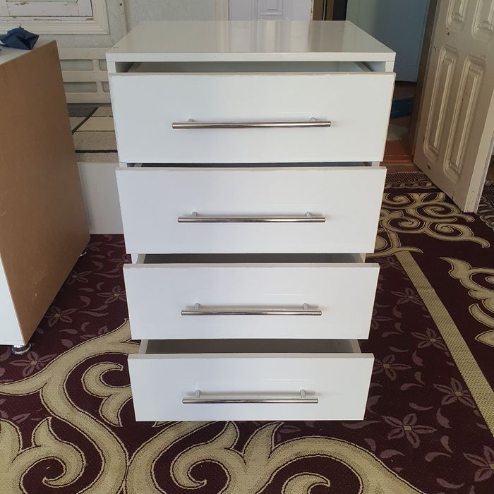 Дедиский мебел сатылады срочна