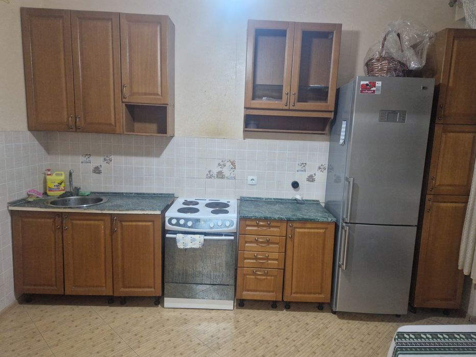 Продам кухонный гарнитур бу