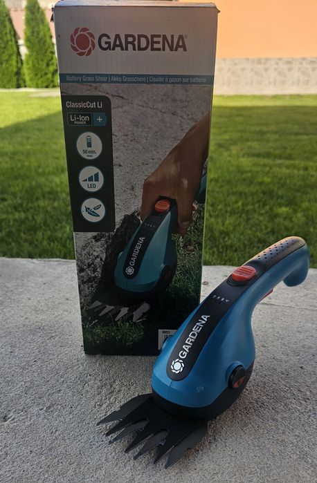 Акумулаторна ножица GARDENA