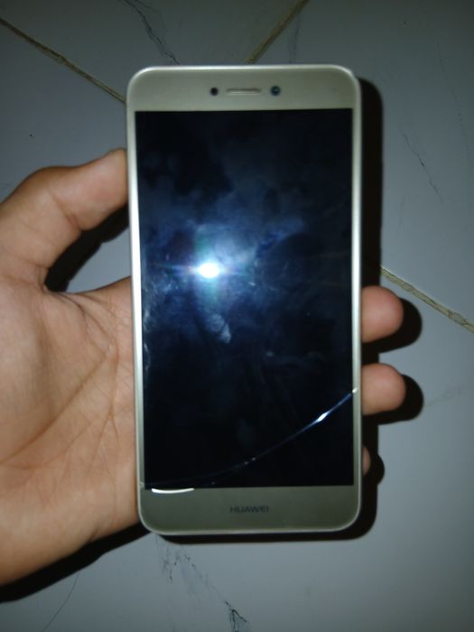 Хуавей p8lite 16гб