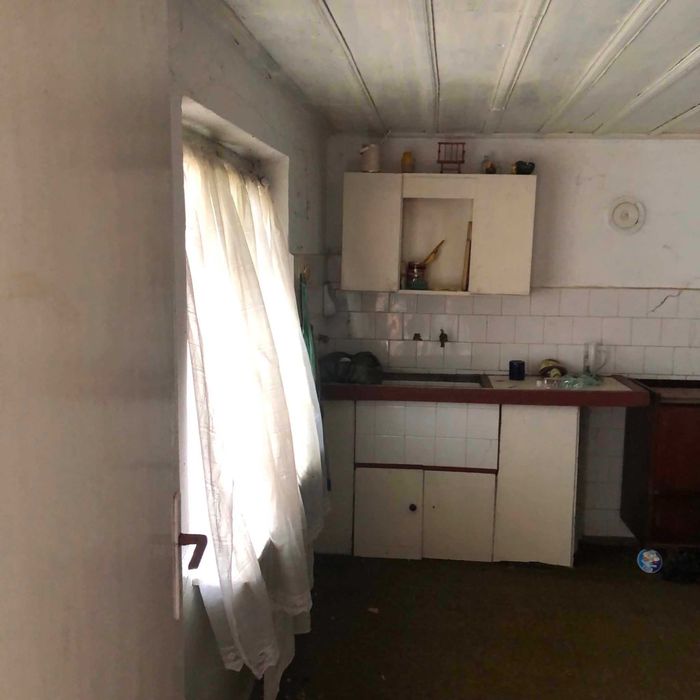 Двуетажна къща с двор в с. Тъжа, общ. Павел баня